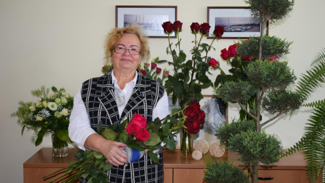 Bauskas novada vadība pateicas Mirdzai Brazovskai par ilggadēju darbu SIA “Bauskas slimnīca”