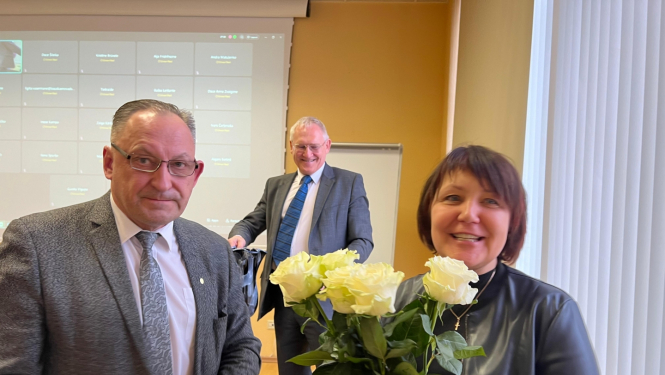 Apstiprināta IE vidusskolas direktore