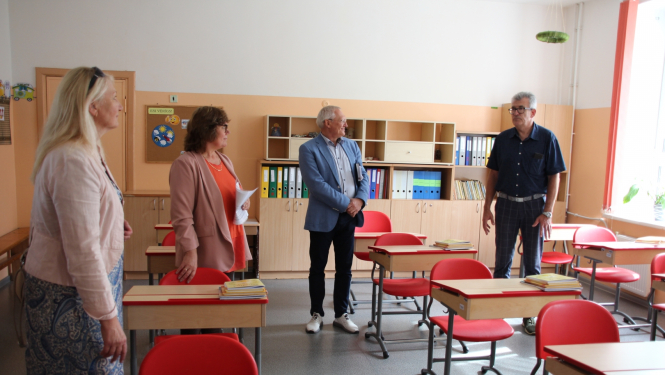 Skolu apsekošana 2508