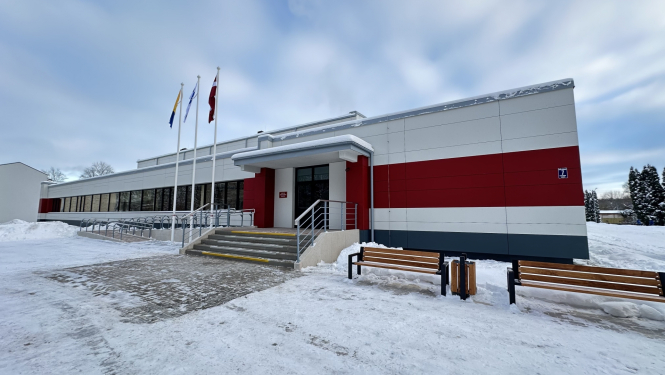 Renovēta sporta skola Dartija