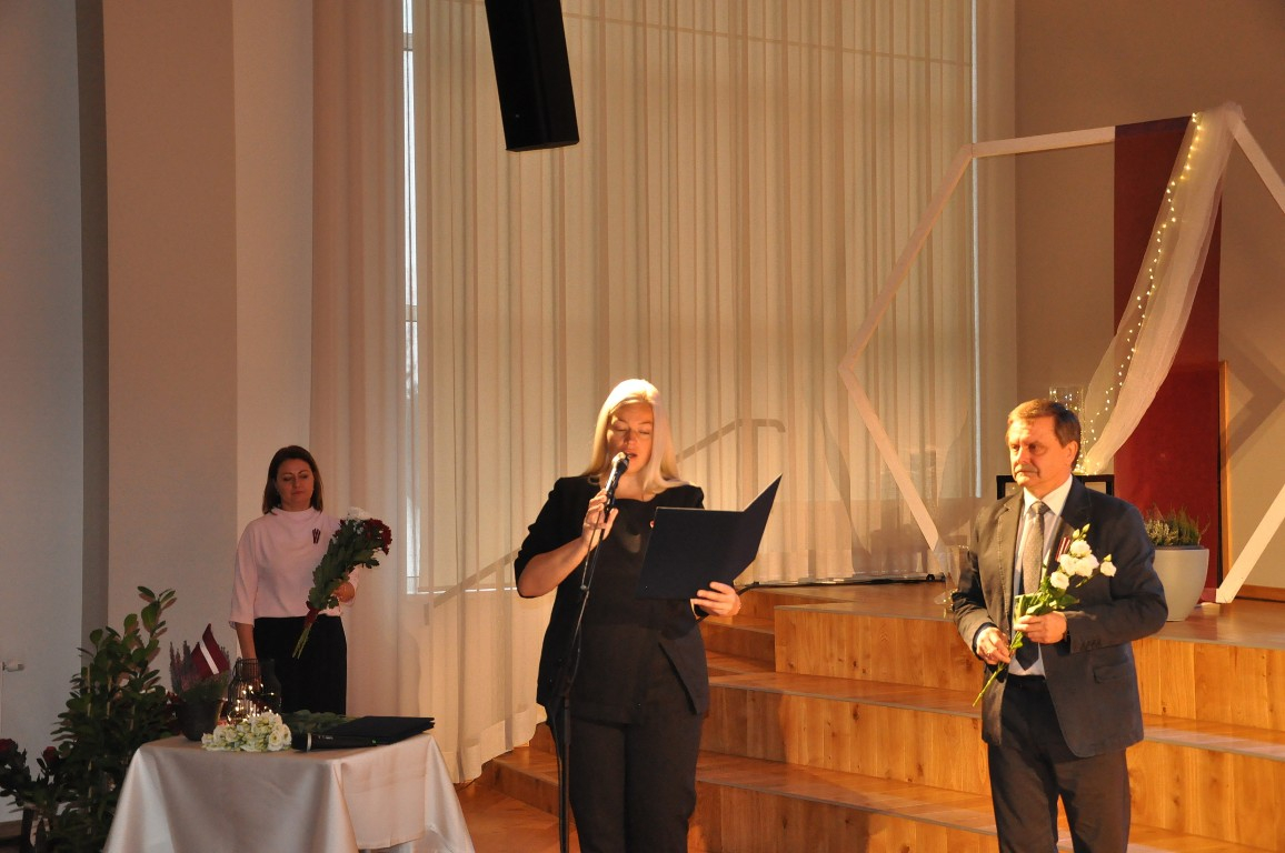 Vecumnieku vidusskola