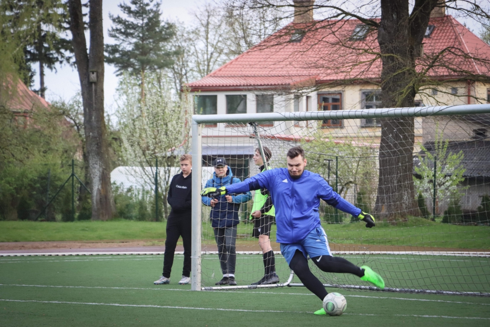 Jaunieši un Seima deputāti