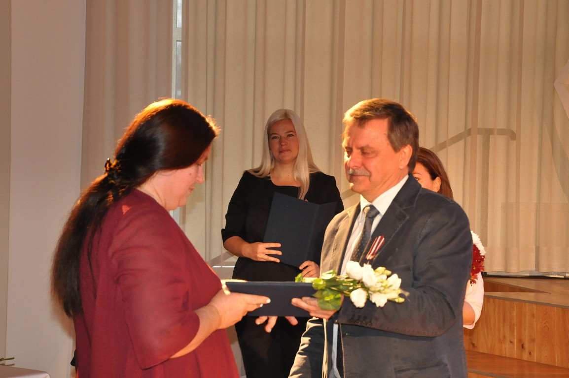 Vecumnieku vidusskola