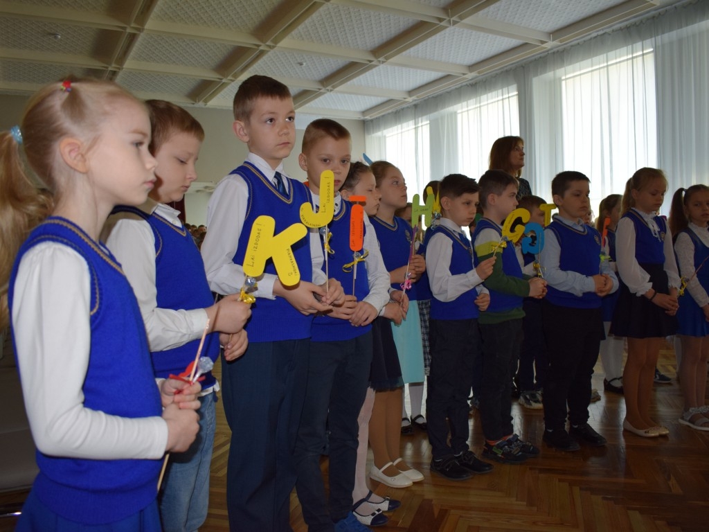 Pilsrundāles vidusskolā svin pēdējo zvanu