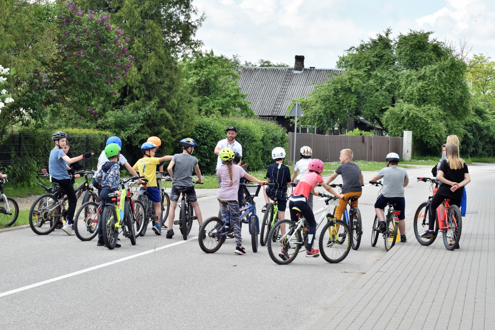 Velo braukšanas sacensības projektā „droša vide skolēniem un skolotājiem – kvalitatīvas izglītības pamats'' (9)