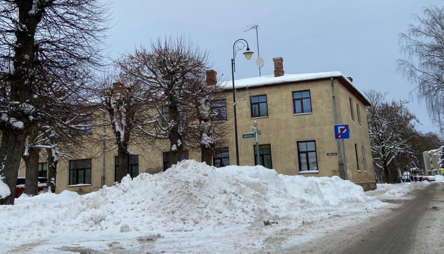 Plūdoņa un Kalna ielā naktī uz 15.decembri izvedīs sniegu