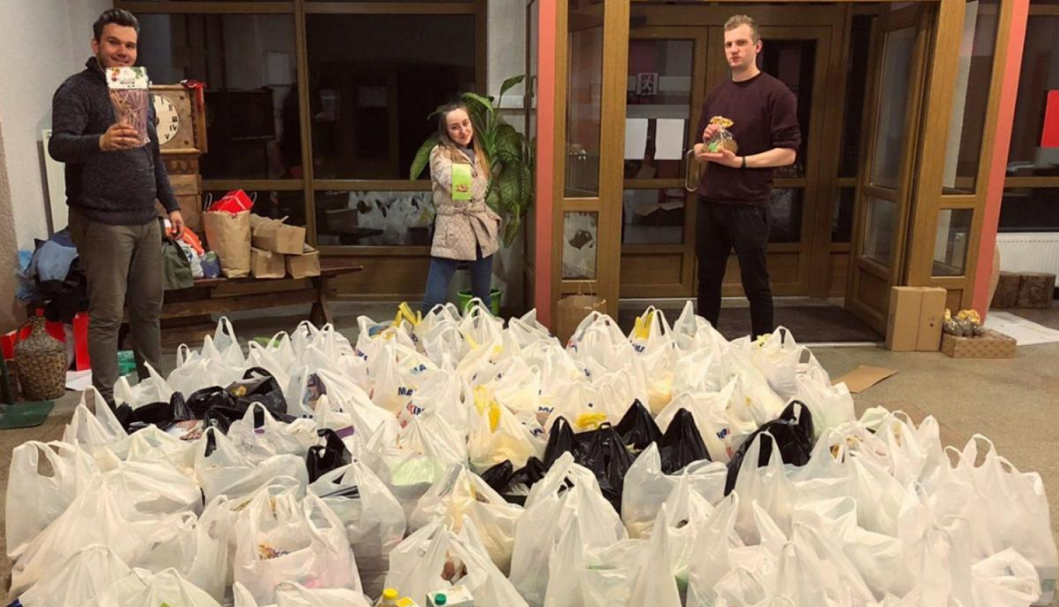 Jaunieši ar līdzcilvēku un uzņēmumu atbalstu snieguši pārtikas un nepārtikas paciņu palīdzību vairāk nekā 11 000 mājsaimniecībām visā Latvijā