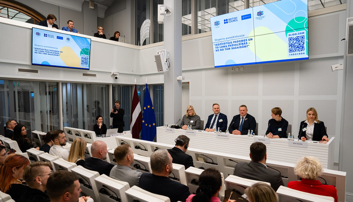 Foruma paneļdiskusija 22-11