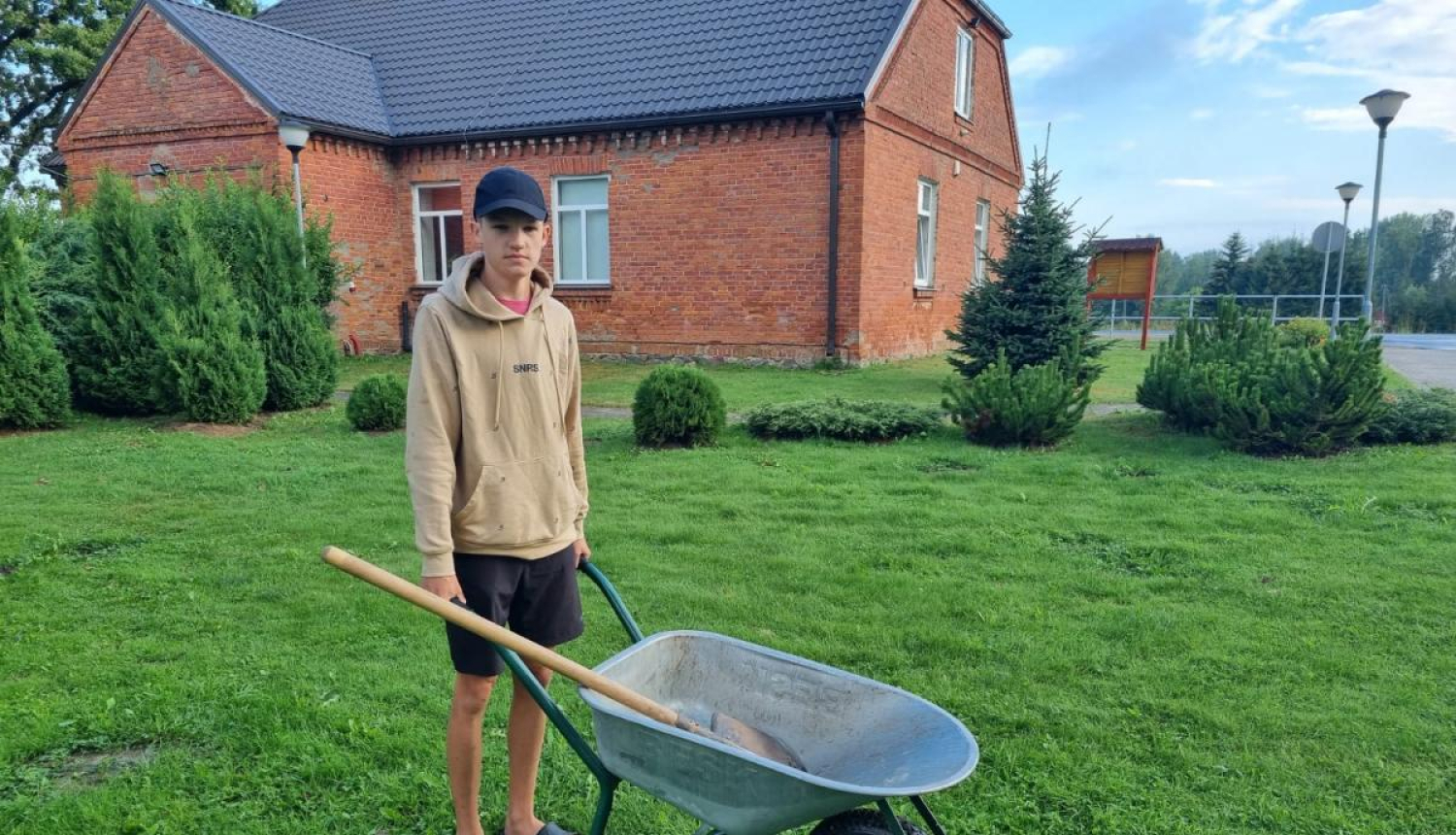 Vasaras brīvlaikā jaunieši aktīvi iesaistījās Nodarbinātības valsts aģentūras izsludinātajā aktīvās nodarbinātības pasākumā