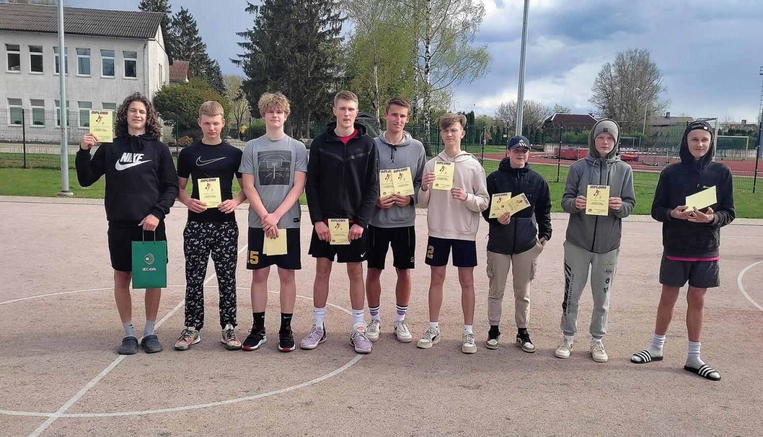 8.-9. klašu laureāti