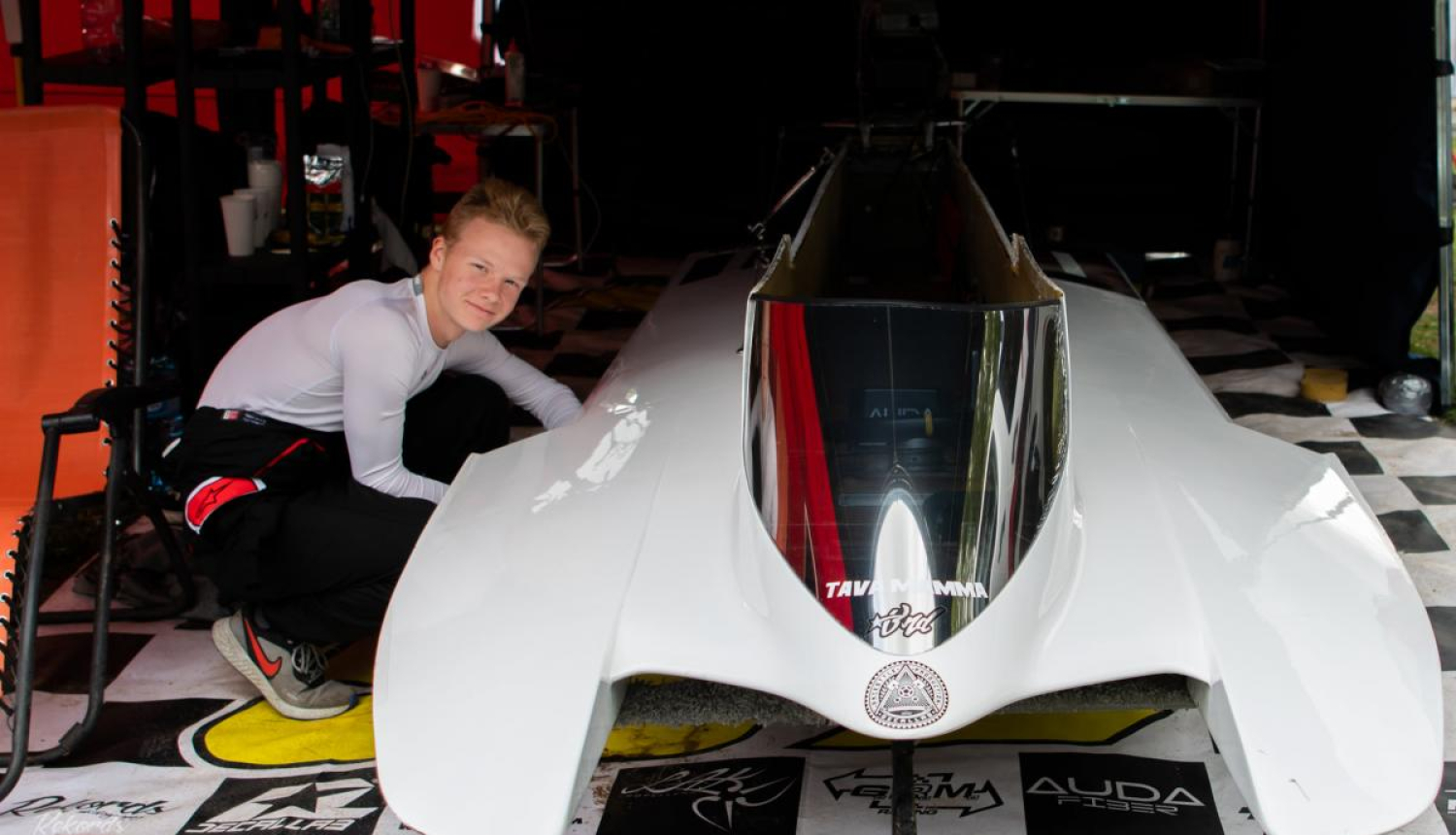 "Mēmeles sports" ūdensmotosportisti startē pēdējās sacensībās sezonā