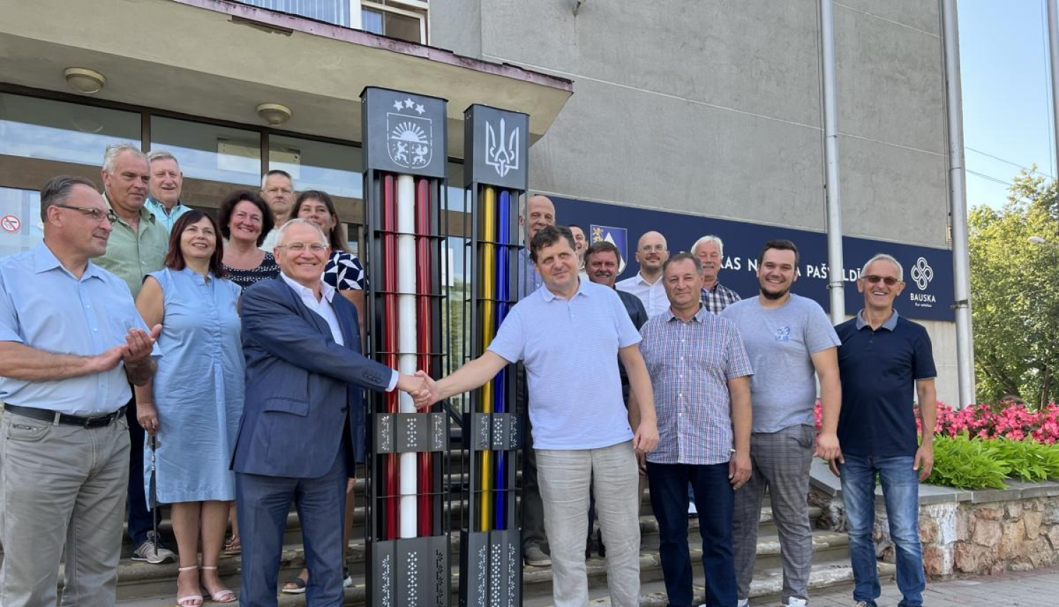 Bauskā ukraiņu pateicība mirdzēs Latvijas un Ukrainas karogu krāsās