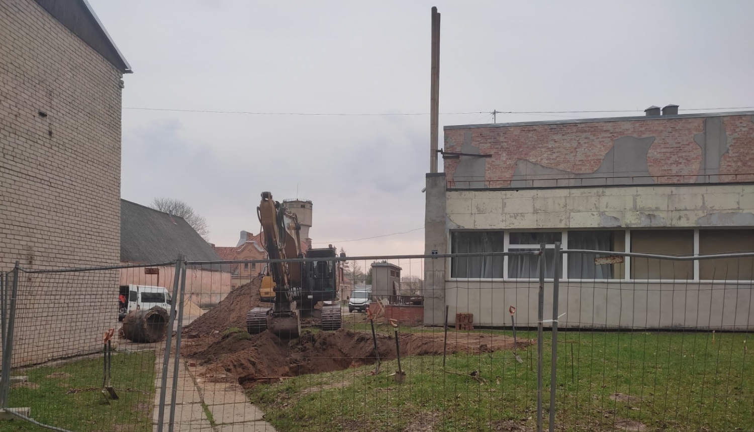 Būvdarbi pie Dartijas