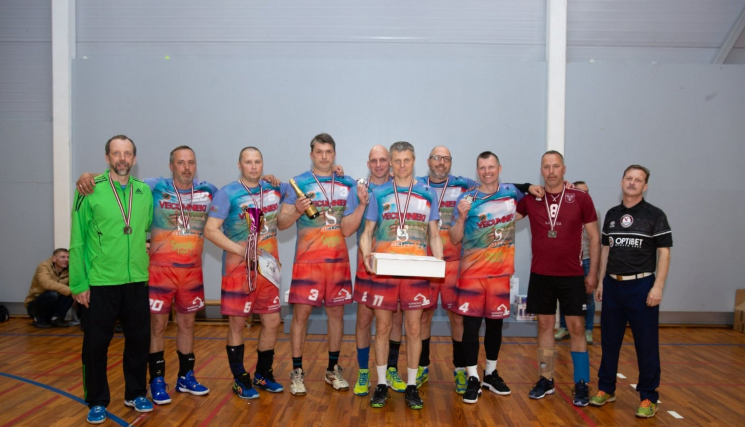 Vecumnieku volejbola veterāniem sudrabs