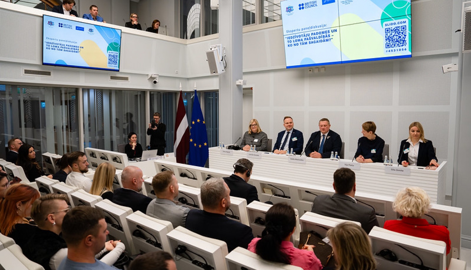 Foruma paneļdiskusija 22-11