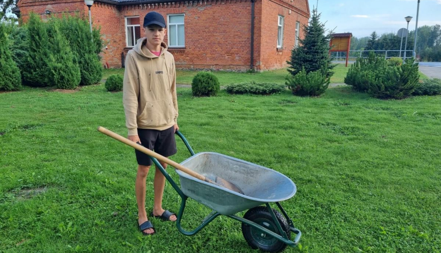 Vasaras brīvlaikā jaunieši aktīvi iesaistījās Nodarbinātības valsts aģentūras izsludinātajā aktīvās nodarbinātības pasākumā