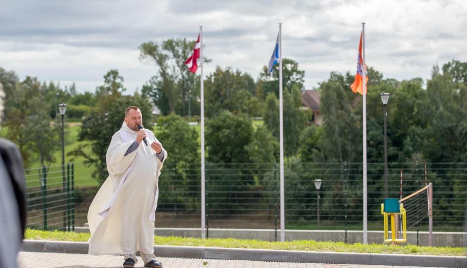 Oficiāli tiek atklāta jaunā Bauskas sporta halle