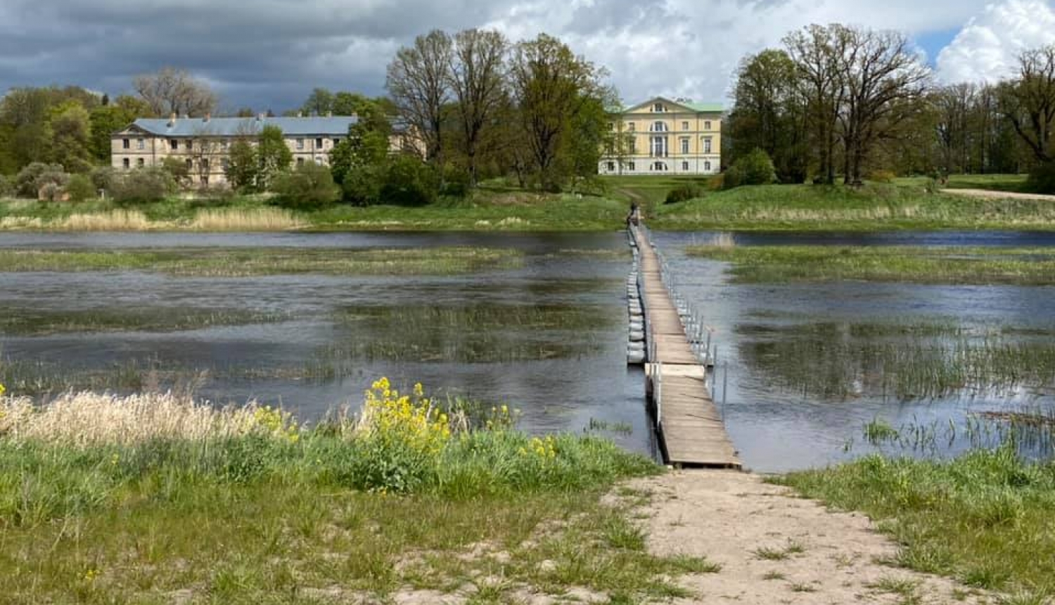 Tiks sākta Mežotnes gājēju tiltiņa pāri Lielupei demontāža